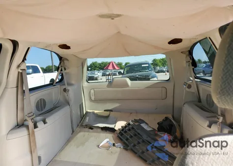 2006 Chrysler Town & Country Lx из США, поврежденный, VIN 1A4GP44R46B568737